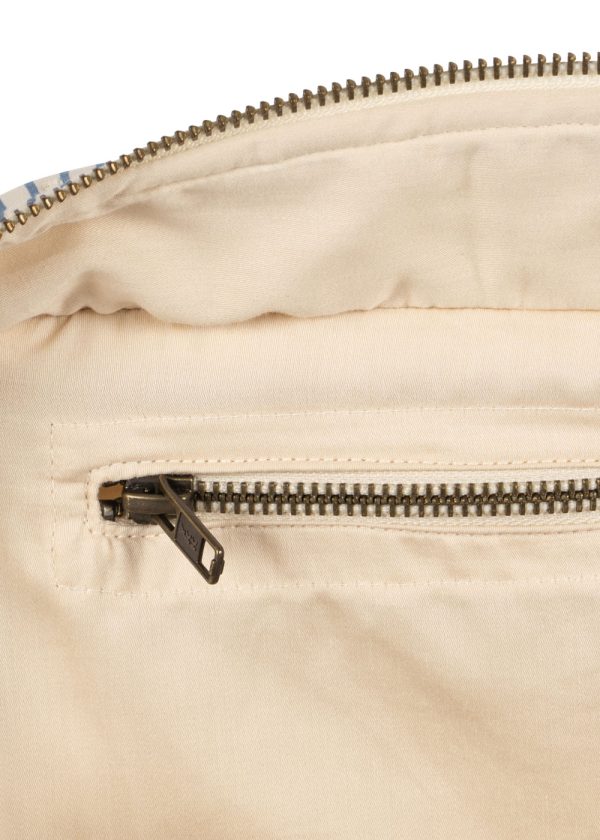 e528a2b0-bbe8-4184-8107-23f8887d2f5f-8